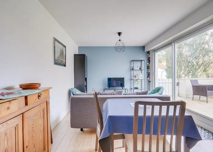 Perlieres- Proche De La Et Centre Апартаменты *